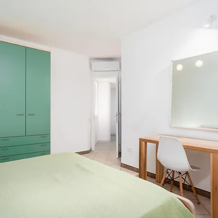 Apartment La Vela Arancione