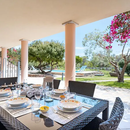 Apartment La Vela Arancione *